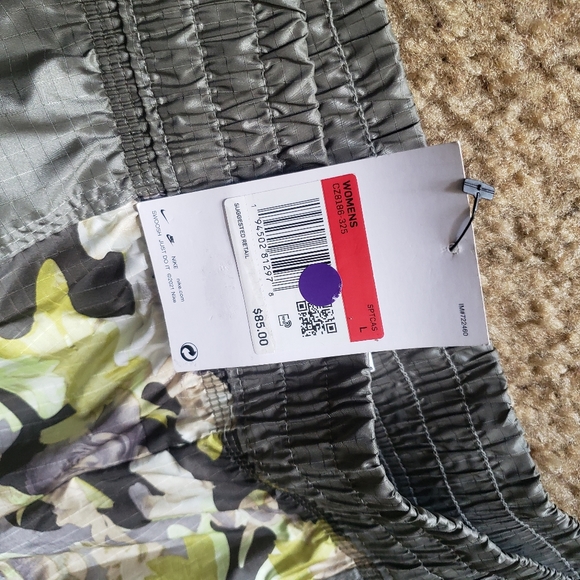 NWT Nike Green Camo Woven Jogging Suit Size L - Picture 12 of 12